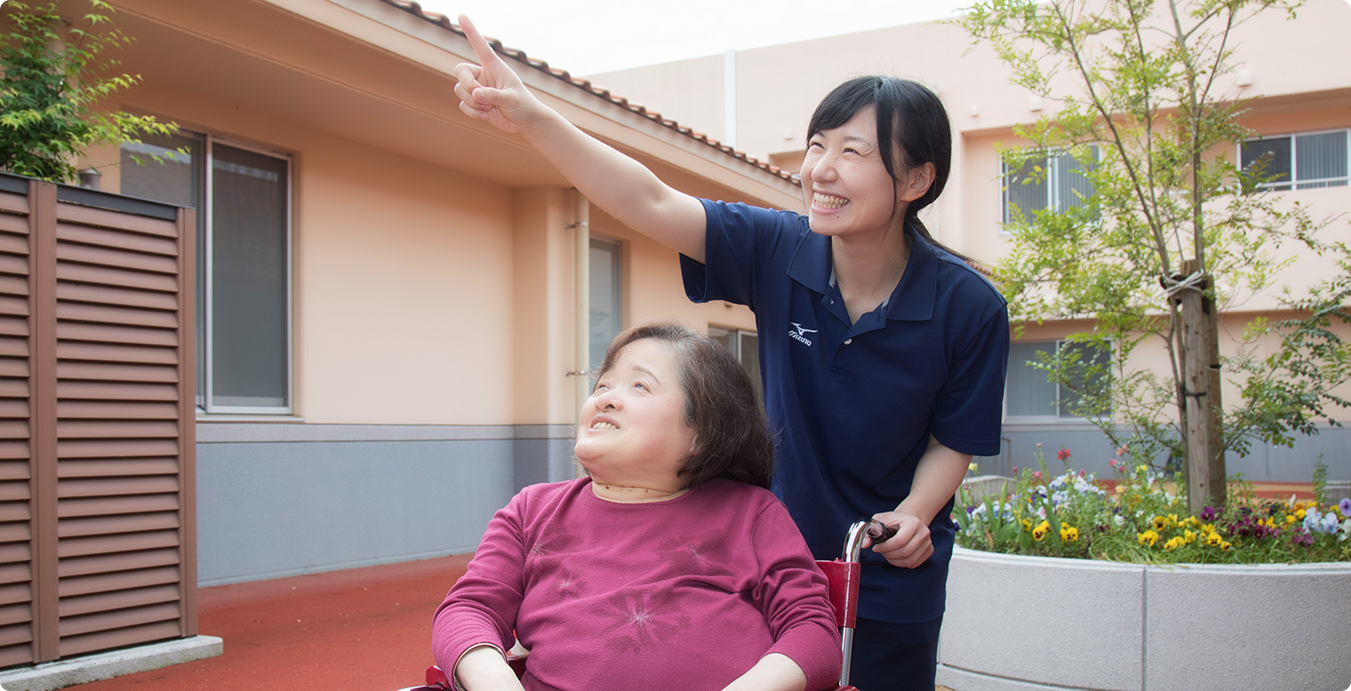 しげのぶ清流園　介護員 遠近　愛子