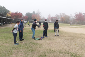 ペタンクをして競技を楽しんでいる利用者さん