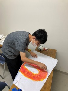②