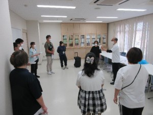 ②