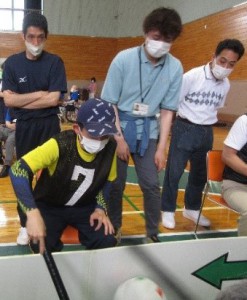 ②