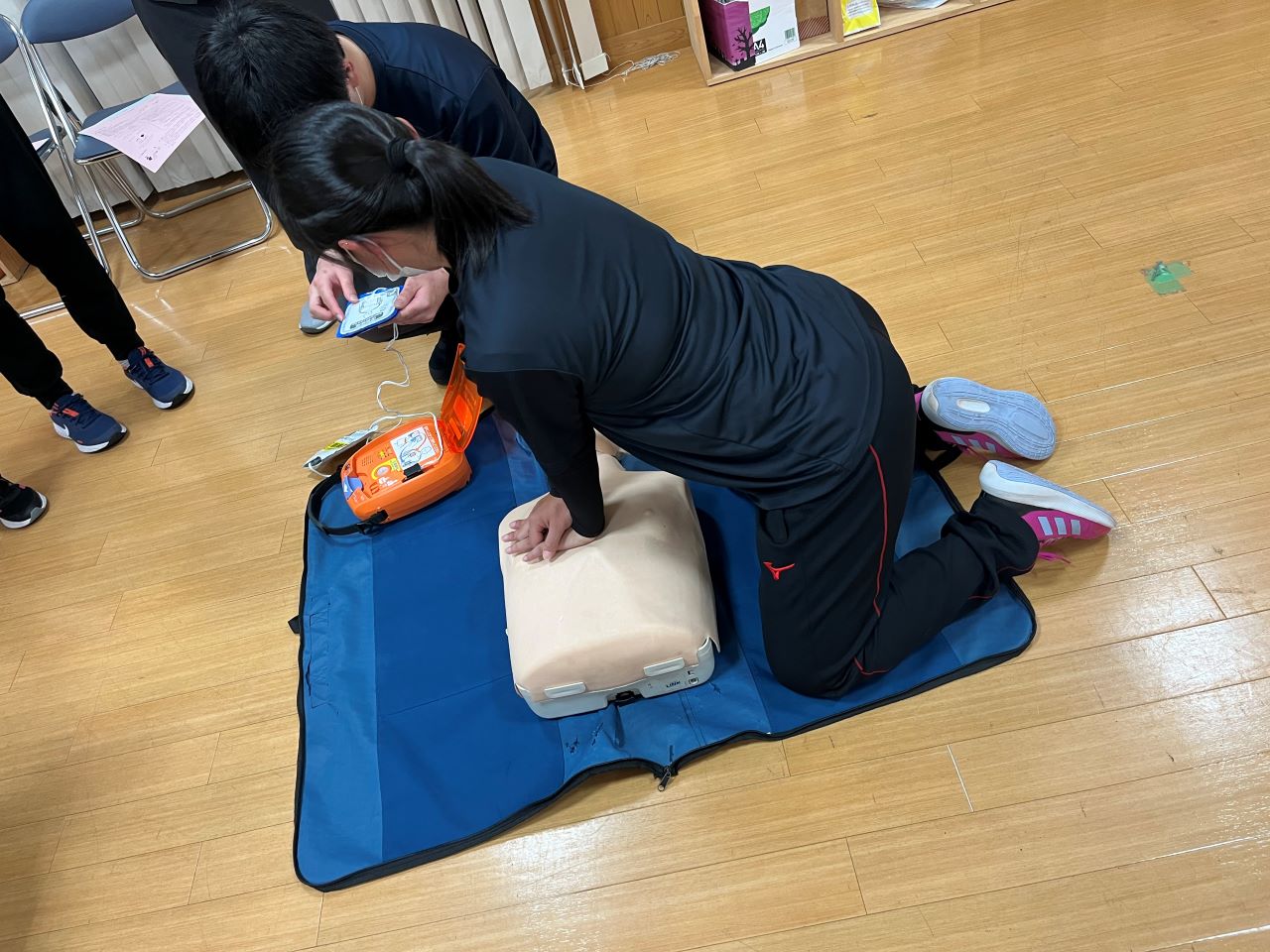 心臓押し方篠原