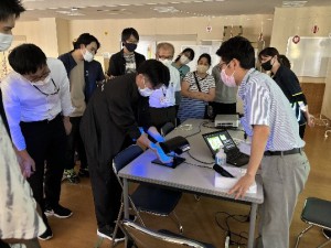 ④