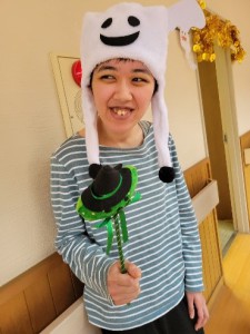 ②