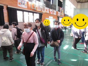 ⑧