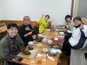 ⑧