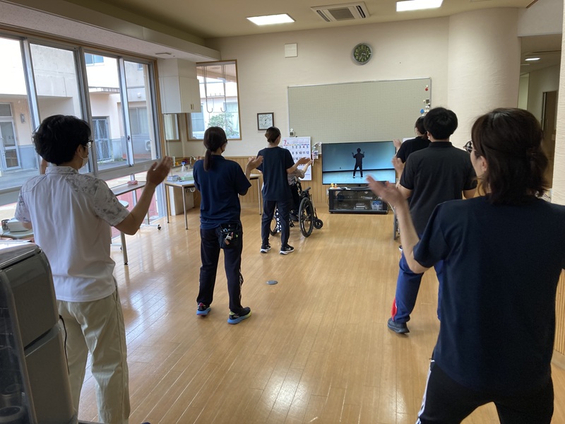 ②