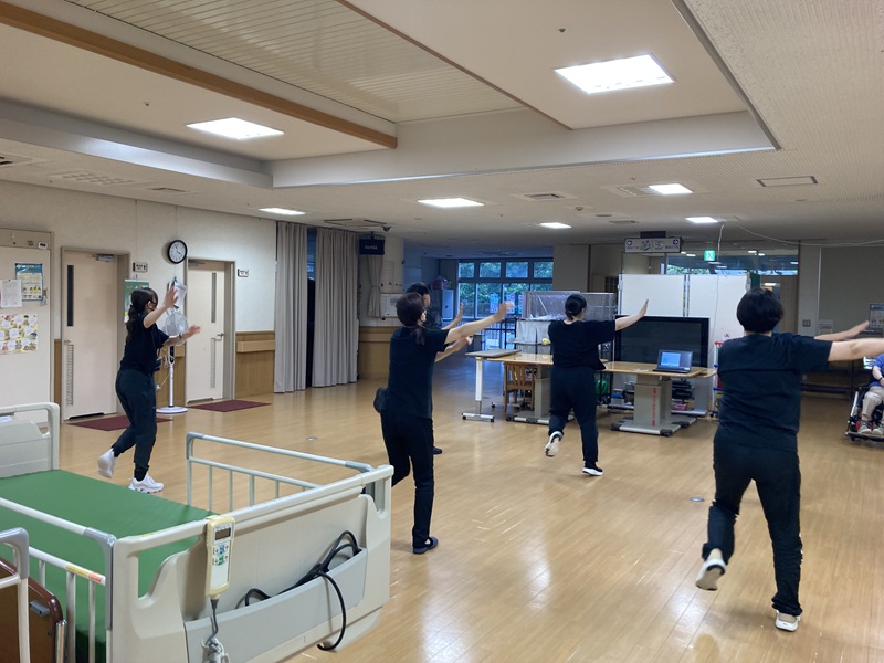 ③