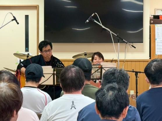 バンド9